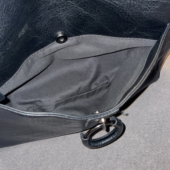 NWOT.  Sam & Hadley black leather purse. - Picture 3 of 5